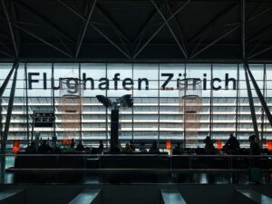 Flughafen Zurich terminal building for Zurich Airport private transfer pickup  